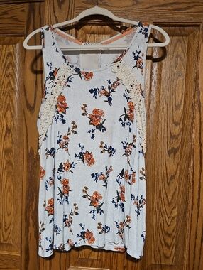 Jolt Floral Scoop Neck Tank in Light Gray with Orange & Navy